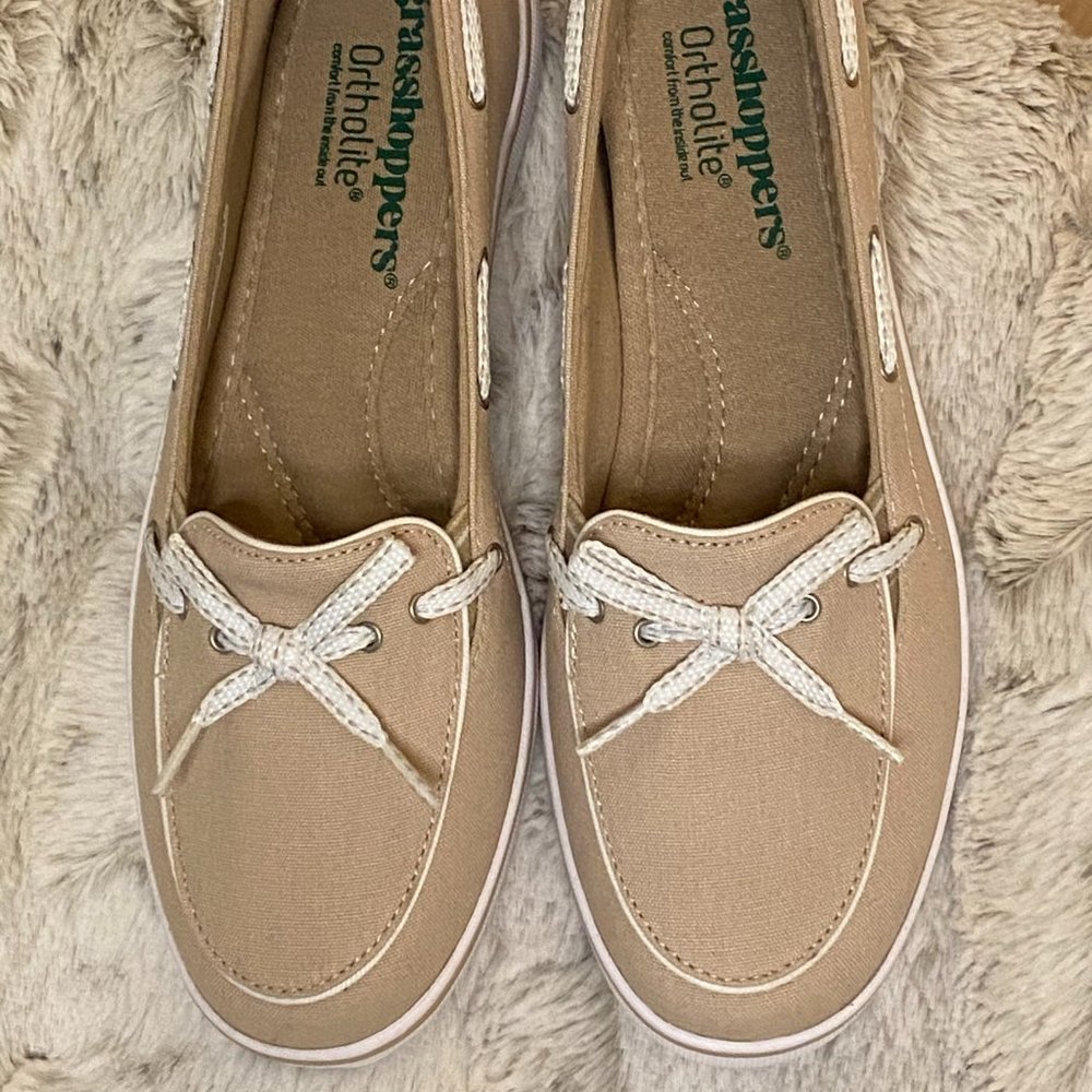 NEW Grasshoppers Windham Slip-On, Stone, 6M